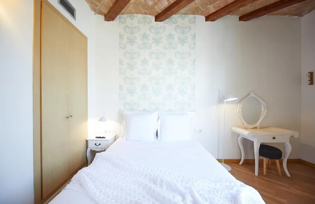 Apart-Suites Hostemplo-1