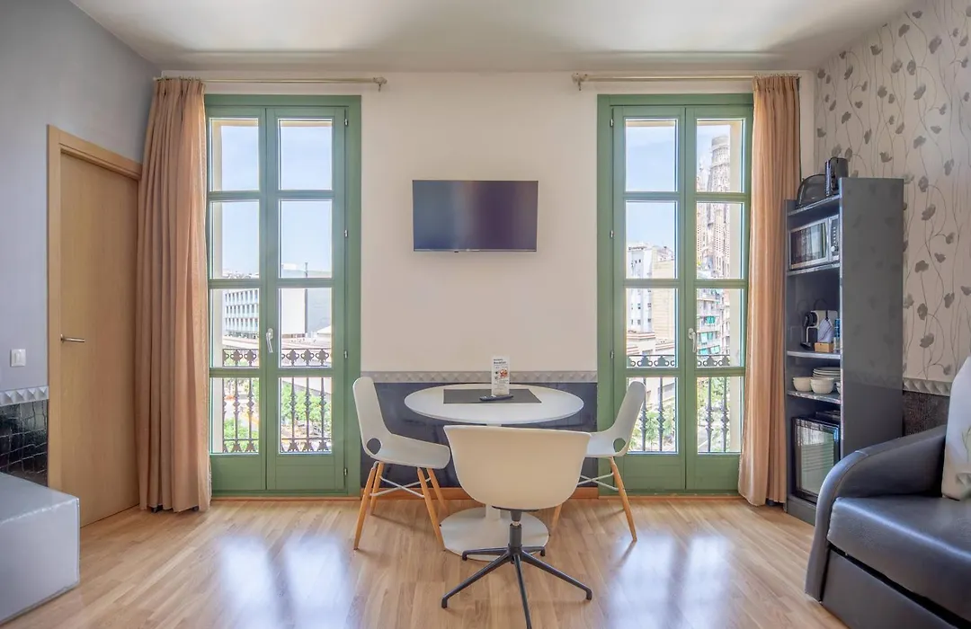Apart-Suites Hostemplo-1
